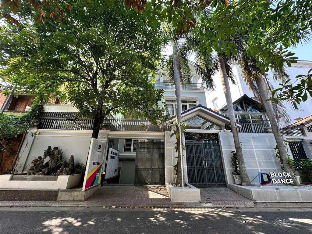 Cần cho thuê nhà mặt tiền đường 53, phường thạnh mỹ lợi, quận 2, diện tích 270m2 có hầm