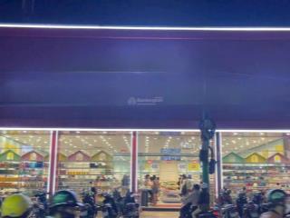 Cho thuê nhà mt nguyễn văn tăng, dt 11m x 30m, quận 9