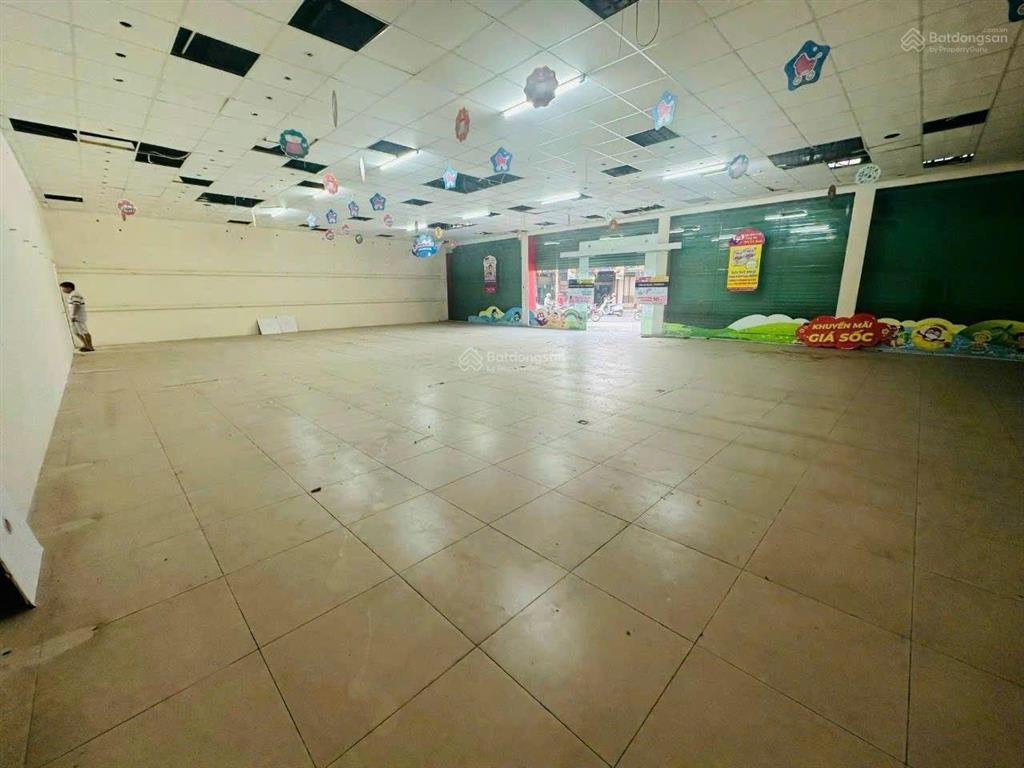 Cho thuê nhà mt nguyễn thị tú, dt 16m x 23m, bình tân