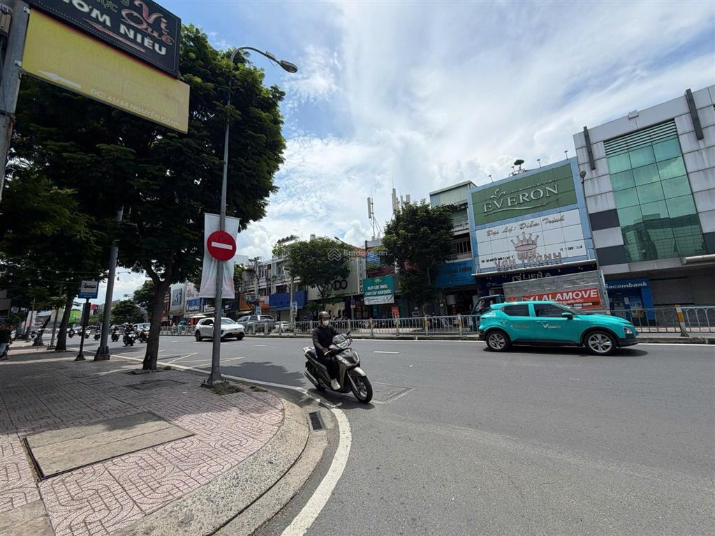 Cho thuê nhà mt nguyễn oanh, dt 8m x 16m, 1 trệt, 2 lầu, gò vấp