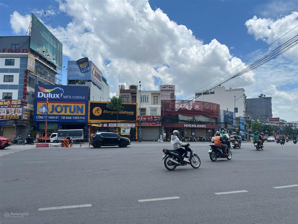 Cho thuê nhà mt trường chinh, dt 6m x 16m, 1 trệt, 2 lầu, quận 12