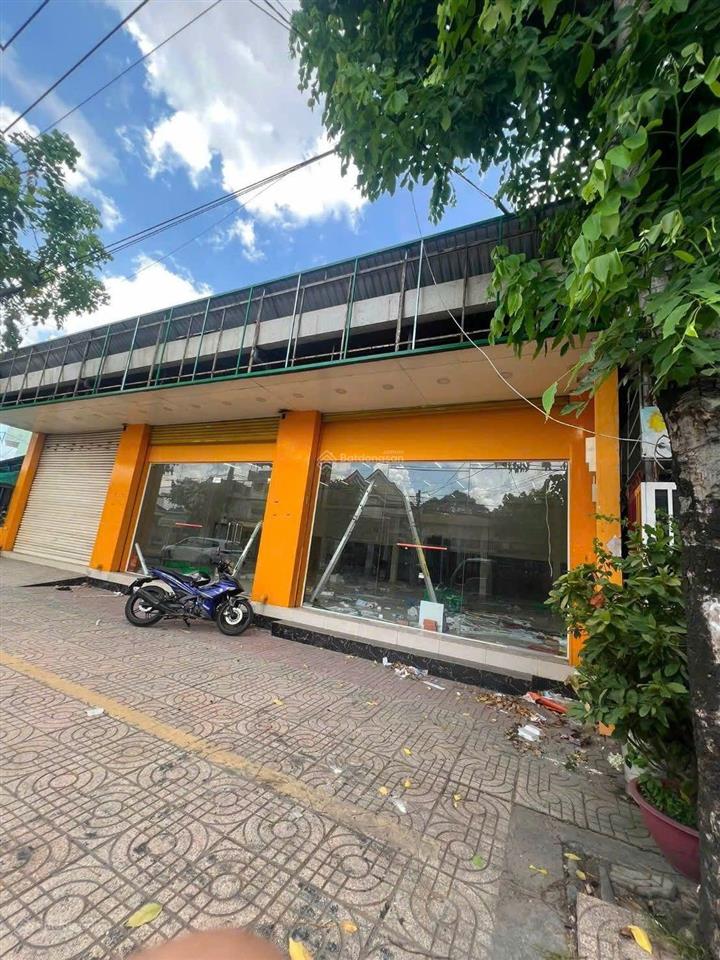 Cho thuê nhà mt nguyễn văn bứa, dt 14m x 28m, hóc môn