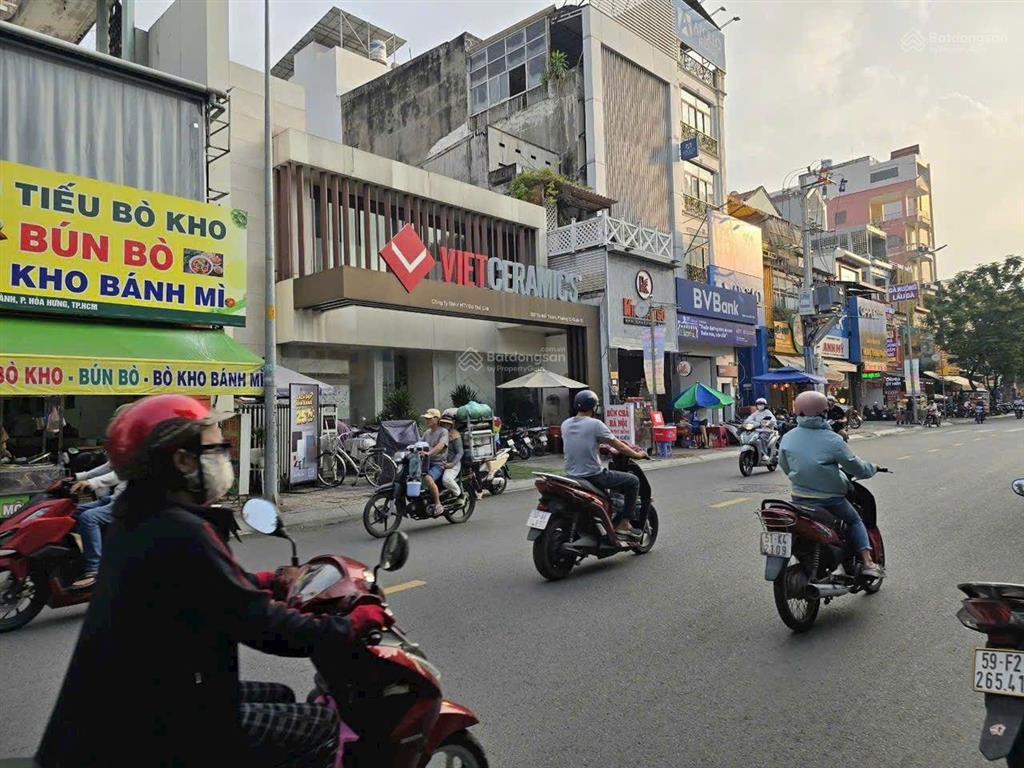Cho thuê nhà mt tô hiến thành, dt 12m x 40m, 1 trệt, 1 lầu, quận 10