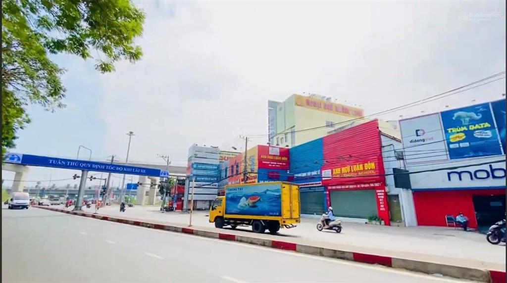 Cho thuê nhà mt võ văn ngân, diện tích 12m x 20m, 1 trệt, 2 lầu, thủ đức