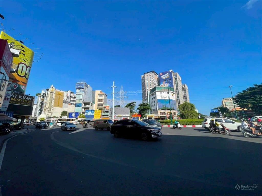Cho thuê nhà mt nguyễn thị minh khai, dt 7m x 15m, 1 trệt, 3 lầu, quận 3