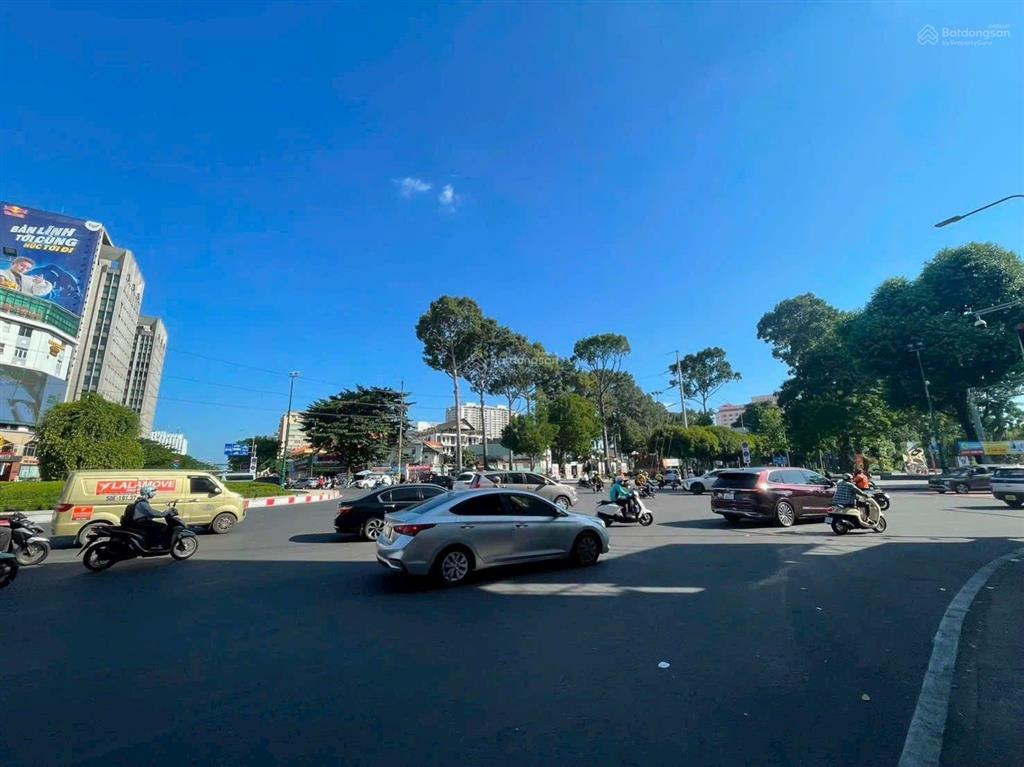 Cho thuê nhà mt nguyễn thị minh khai, dt 7m x 15m, 1 trệt, 3 lầu, quận 3