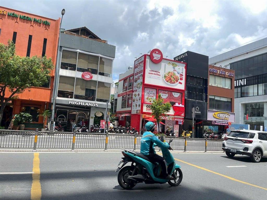 Cho thuê nhà góc 2mt nguyễn văn trỗi, dt 7m x 13m, 1 trệt, 2 lầu, phú nhuận