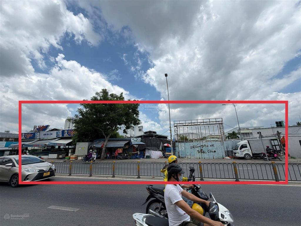Cho thuê nhà mt lê đức thọ, dt 30m x 100m, gò vấp