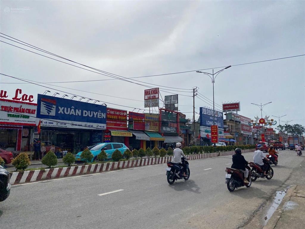 Cho thuê nhà mt quốc lộ 22b, dt 13m x 27m, tây ninh