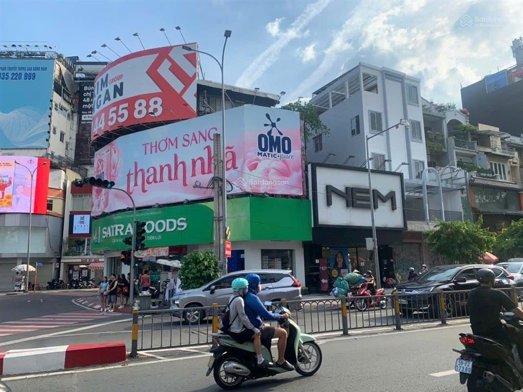 Cho thuê nhà mt cách mạng tháng 8, dt 8m x 16m, 1 trệt, 1 lầu, quận 1