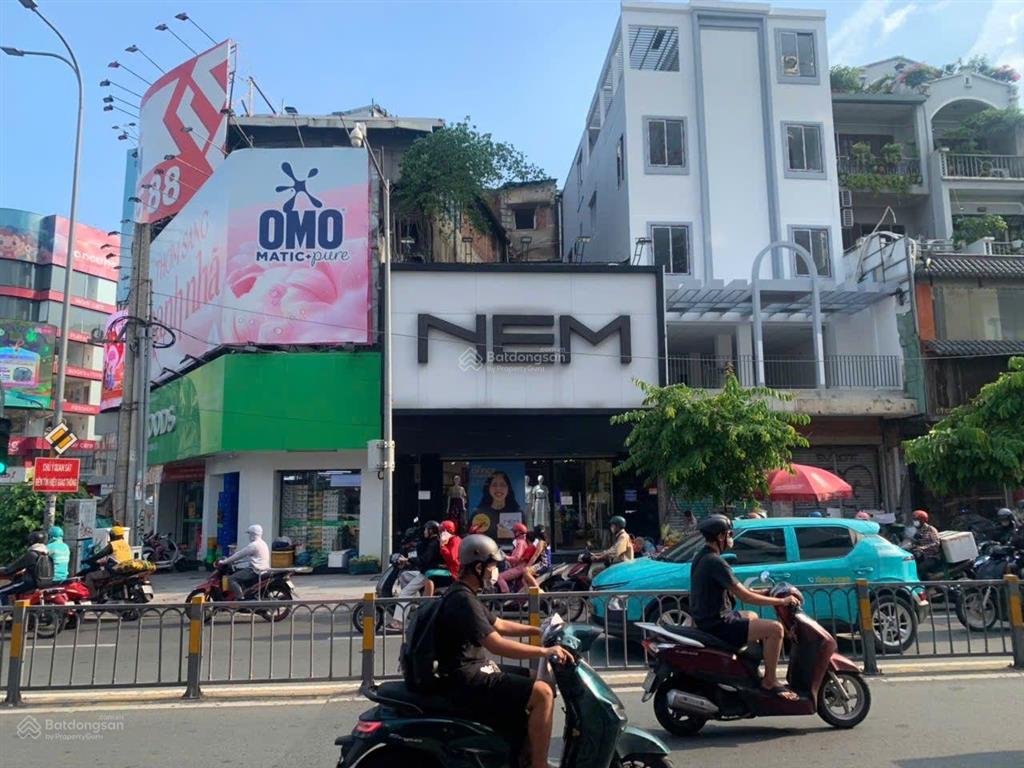 Cho thuê nhà mt cách mạng tháng 8, dt 8m x 16m, 1 trệt, 1 lầu, quận 1
