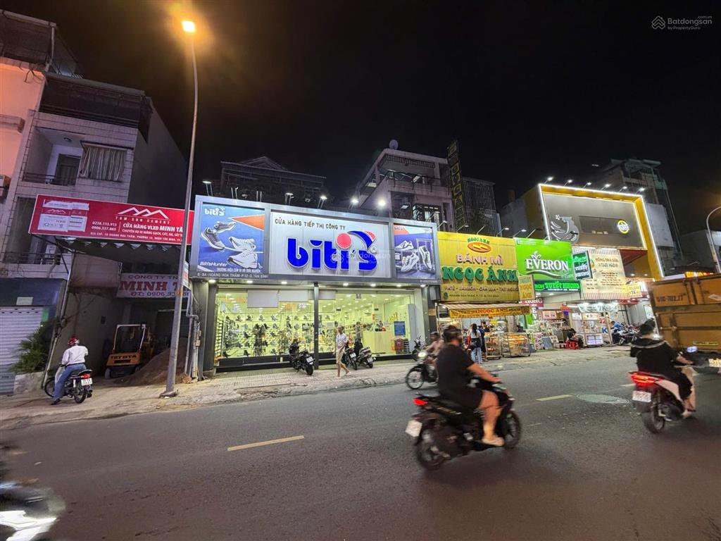 Cho thuê nhà mt hoàng hoa thám, dt 10m x 25m, tân bình