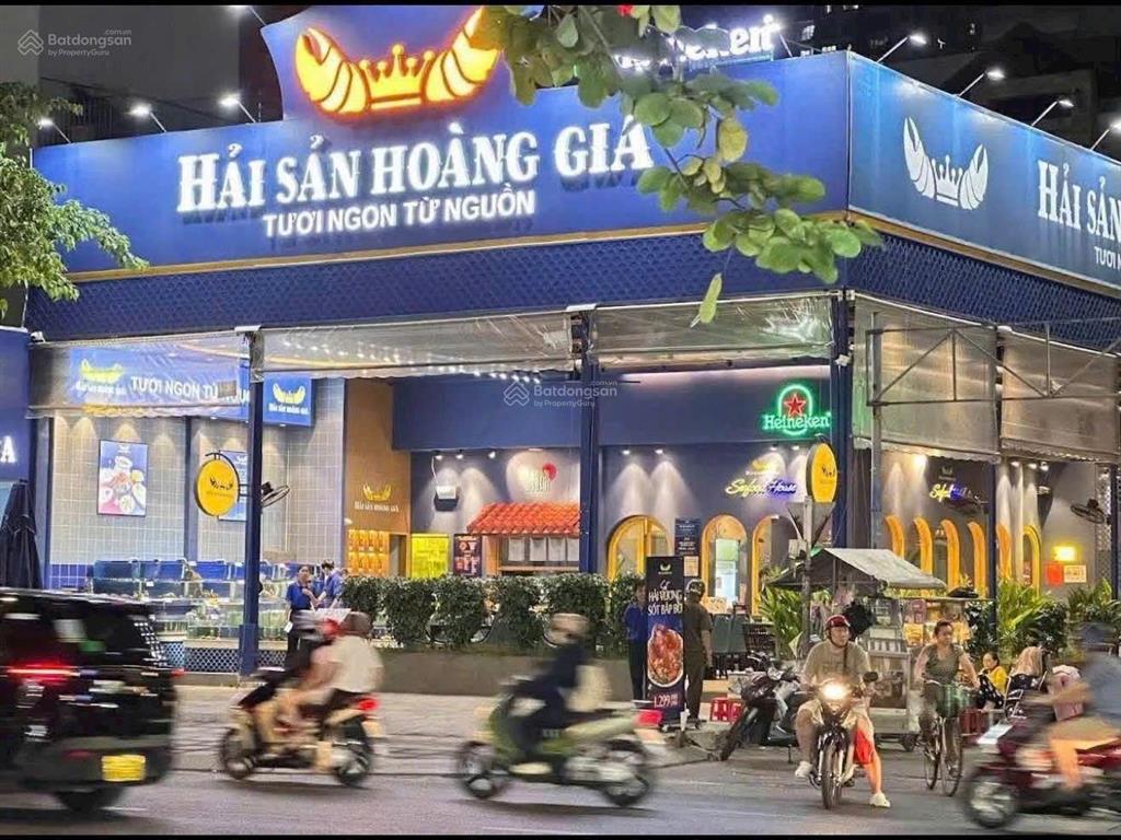 Cho thuê nhà góc 2mt đường 3/2, dt 14m x 12m, 1 trệt, 1 lầu, quận 10