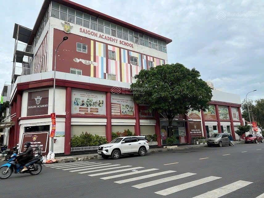 Cho thuê nhà 3mt hoàng việt, dt 40m x 25m, 1 trệt, 4 lầu, tân bình