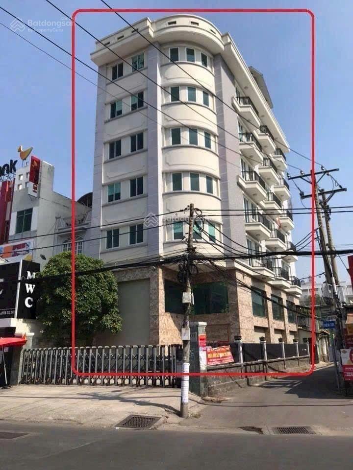 Cho thuê nhà góc 2mt lê văn việt, dt 8m x 21m, 1 hầm, 6 lầu, quận 9