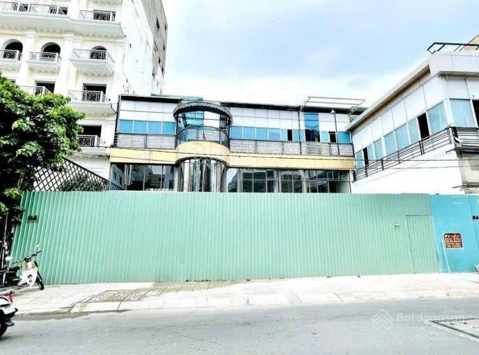 Cho thuê nhà mt trần quang diệu, dt 20m x 20m, 1 trệt, 2 lầu, quận 3