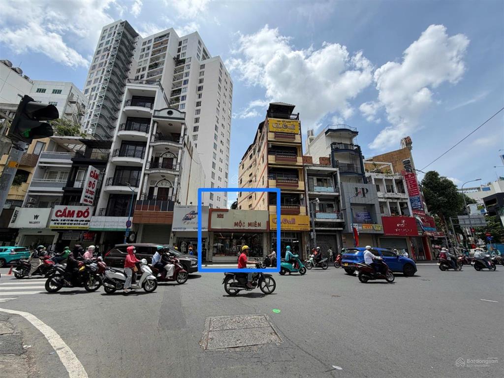 Cho thuê nhà mt hai bà trưng, dt 6,5m x 20m, quận 1