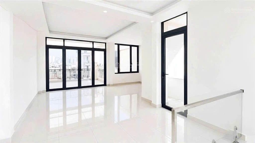 Cho thuê nhà mt lê văn duyệt, dt 7m x 15m, 1 trệt, 3 lầu, bình thạnh