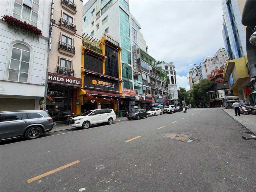 Cho thuê nhà mt thủ khoa huân, dt 8m x 10m, quận 1