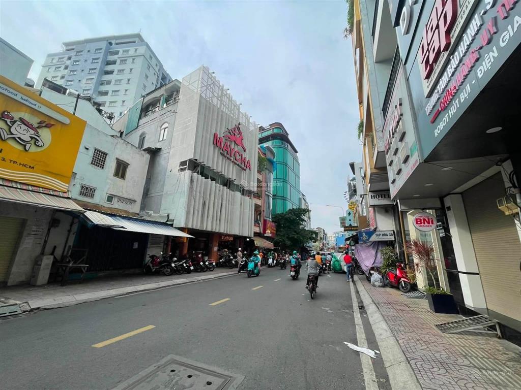 Cho thuê nhà mt rạch bùng bình, dt 12m x 8m, quận 3