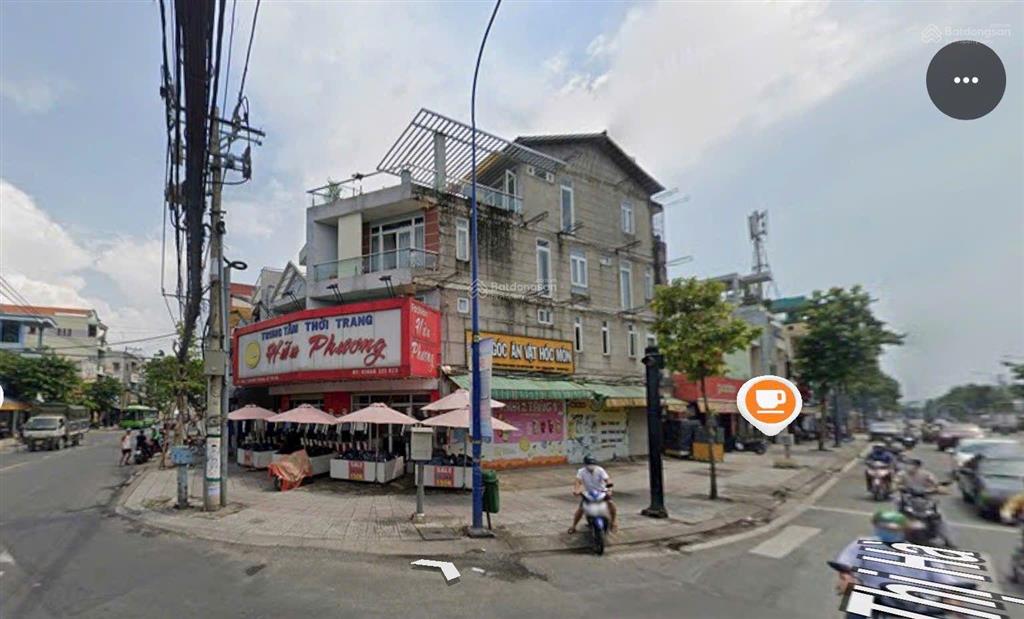 Cho thuê nhà góc 3mt quang trung, dt 6,5m x 20m, 1 trệt, 2 lầu, hóc môn