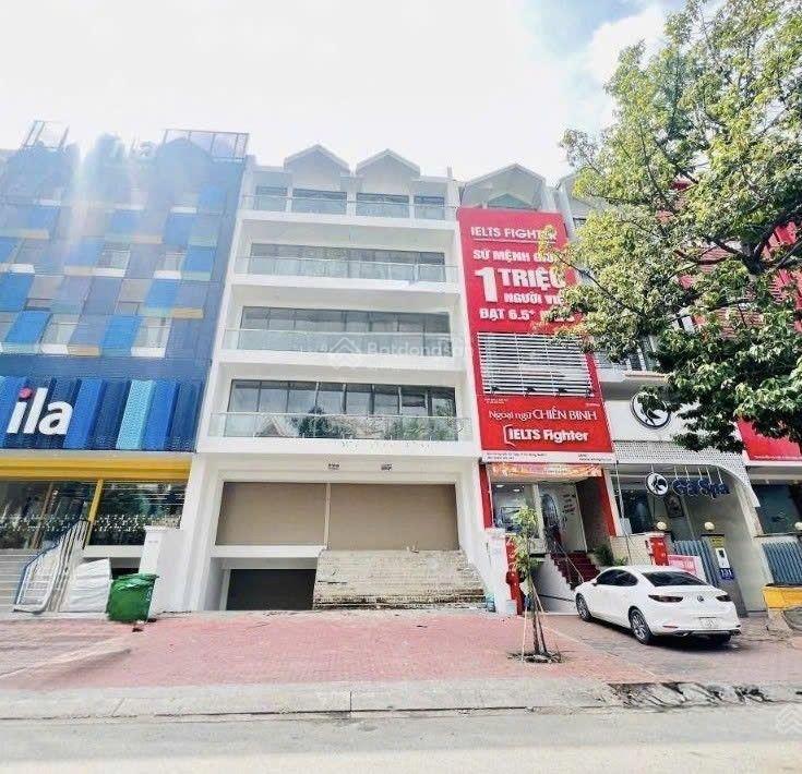 Cho thuê nhà mt nguyễn thị thập, dt 10m x 20m, 1 hầm, 4 lầu, quận 7