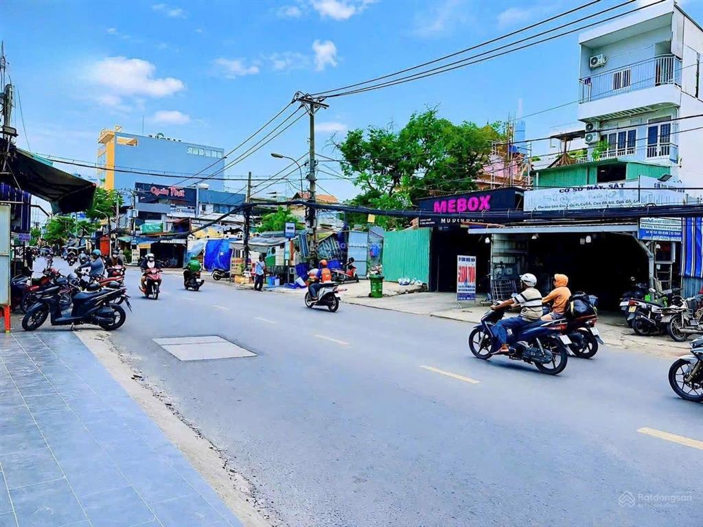 Cho thuê nhà mt ung văn khiêm, 14m x 35m, bình thạnh