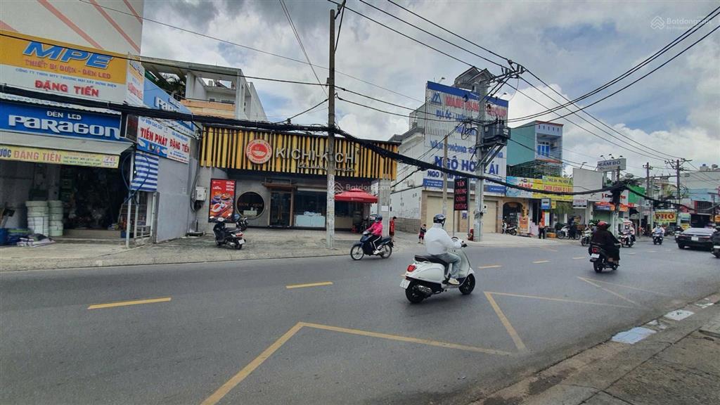 Cho thuê nhà góc 2mt phan huy ích, dt 11m x 26m, tân bình