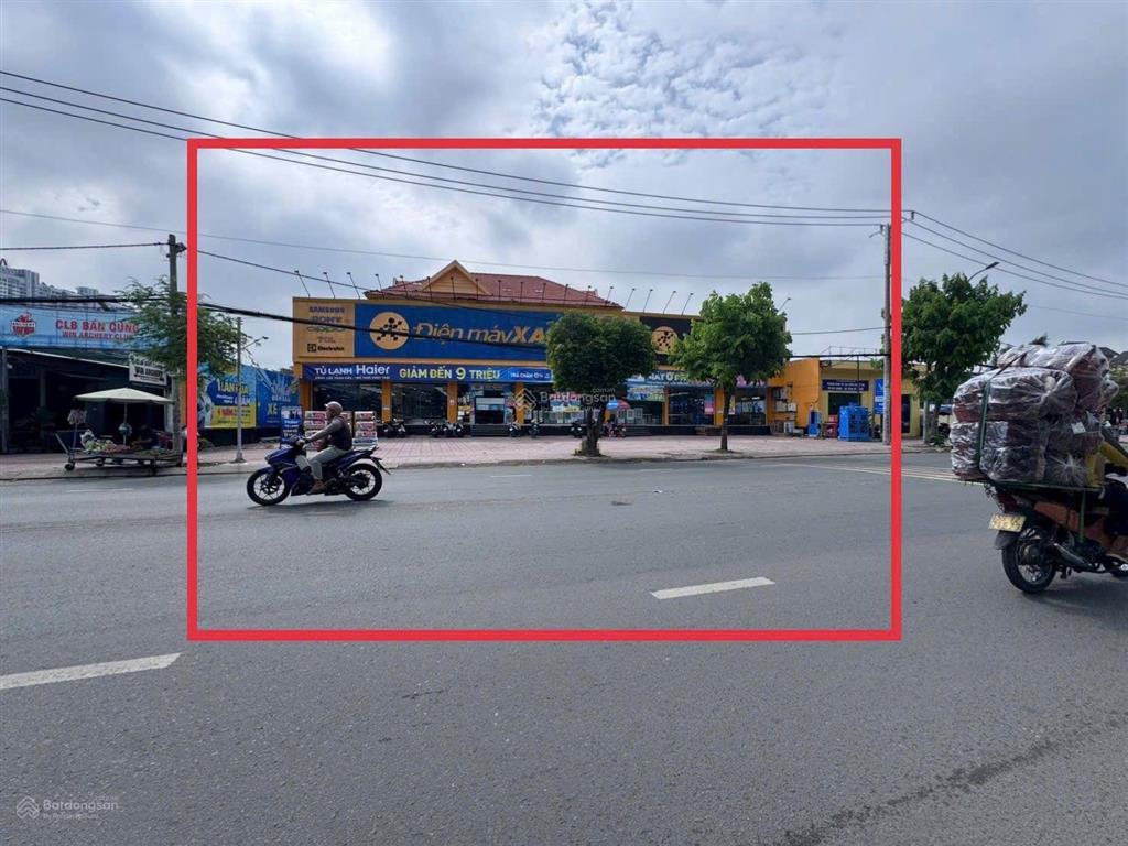 Cho thuê nhà mt huỳnh tấn phát, dt 35m x 42m, 1 trệt, 1 lầu, quận 7