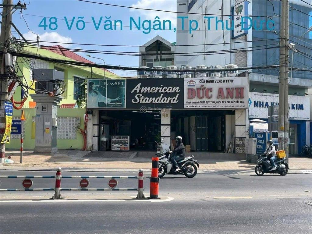 Cho thuê nhà mt võ văn ngân, dt 10m x 30m, 2 lầu, thủ đức