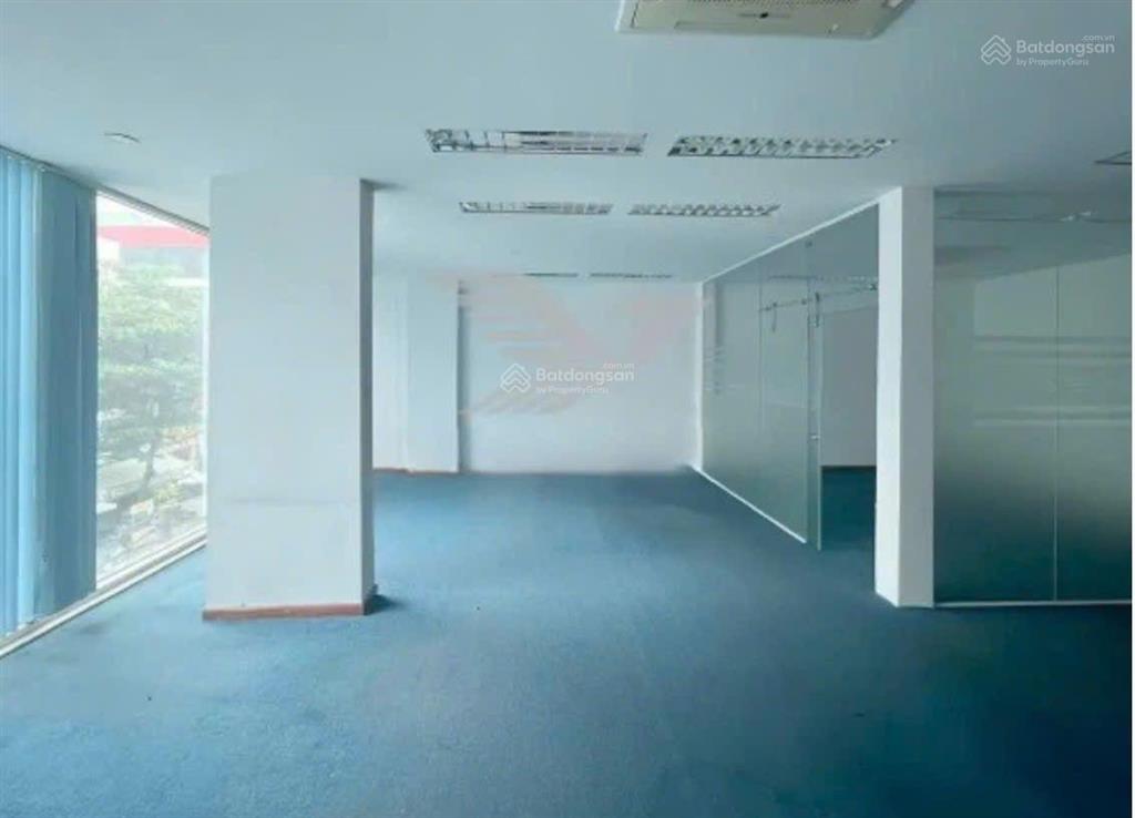 Cho thuê nhà mt võ oanh, dt 8m x 25m, 1 trệt, 3 lầu, bình thạnh