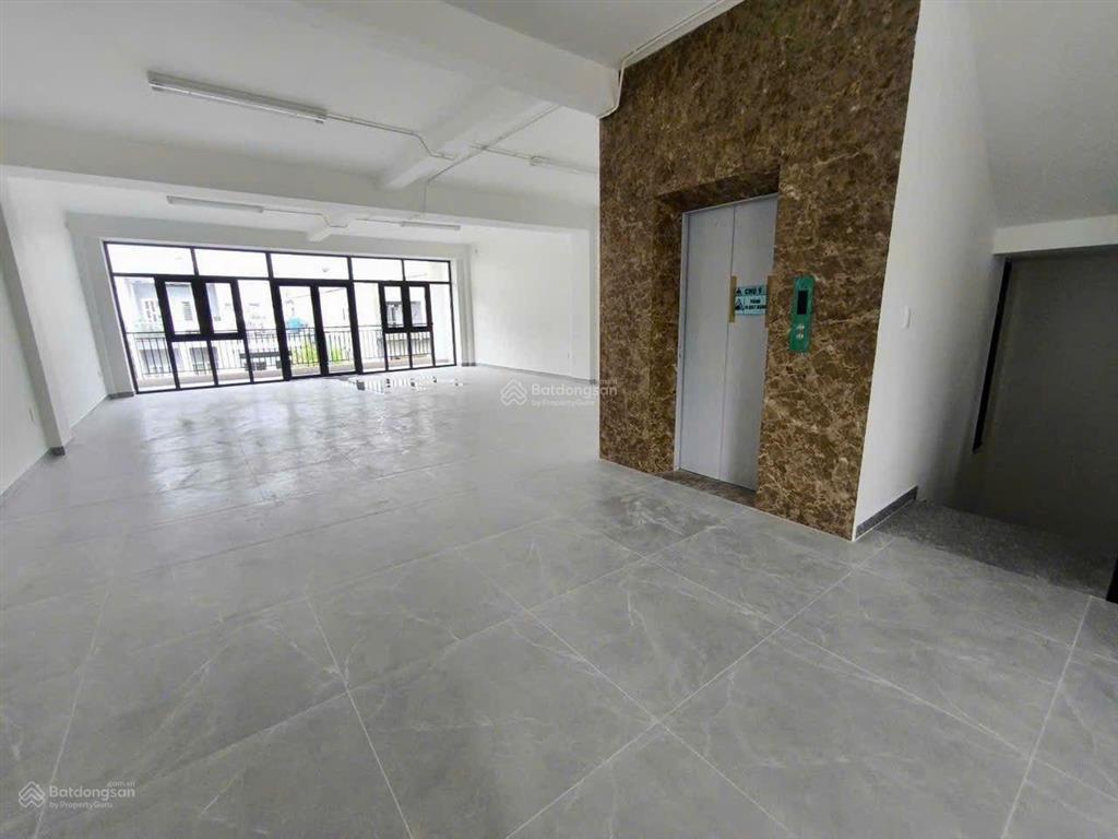 Cho thuê nhà mt gò dầu, dt 8m x 18m, 1 trệt, 5 lầu, tân phú
