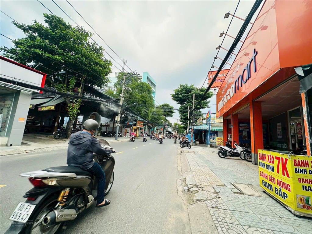 Cho thuê nhà góc 2mt nguyễn văn khối, dt 10m x 18m, gò vấp