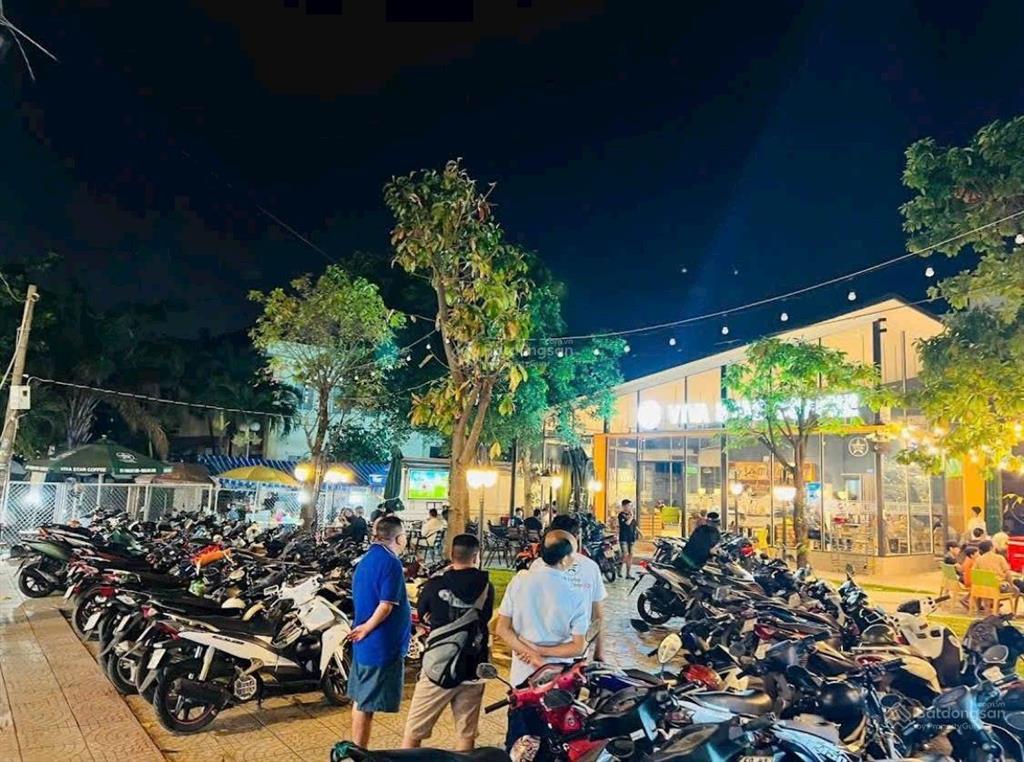 Cho thuê nhà mt hương lộ 2, dt 40m x 35m, bình tân