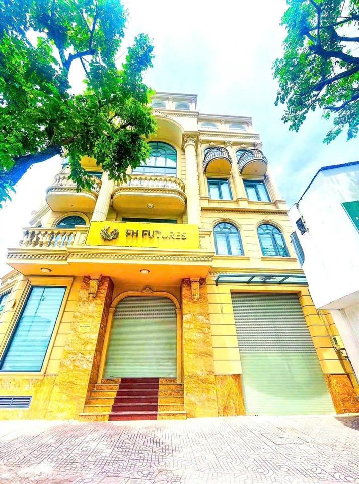 Cho thuê nhà góc 2mt phạm văn đồng, dt 15m x 14m, 1 hầm, 5 lầu, gò vấp