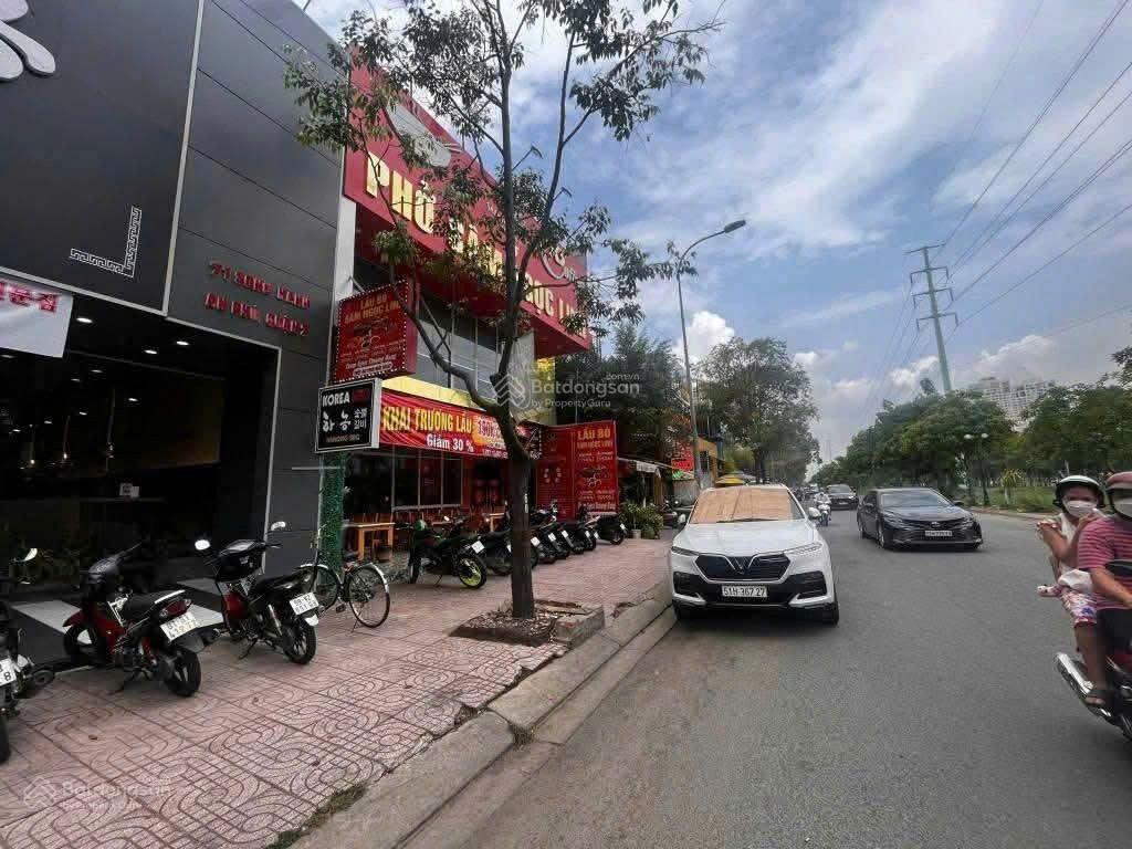 Cho thuê nhà mt song hành, dt 10m x 20m, 1 trệt, 1 lầu, quận 2