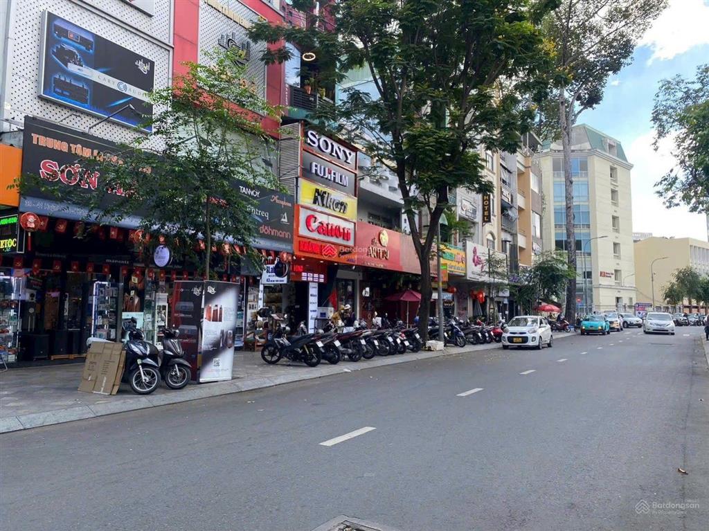 Cho thuê nhà mt huỳnh thúc kháng, dt 8m x 15m, 1 trệt, 4 lầu, quận 1