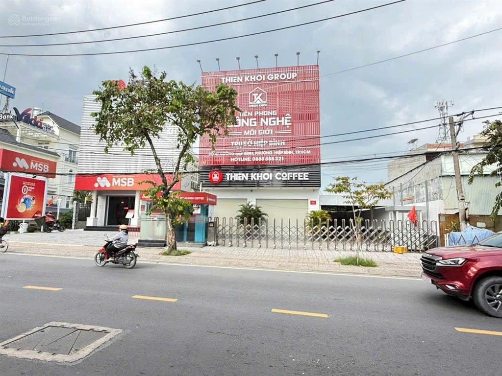Cho thuê nhà mt hiệp bình, dt 15m x 20m, 1 trệt, 2 lầu, thủ đức