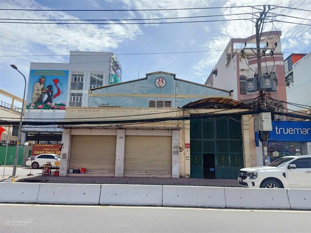 Cho thuê nhà mt huỳnh tấn phát, dt 15m x 35m, quận 7