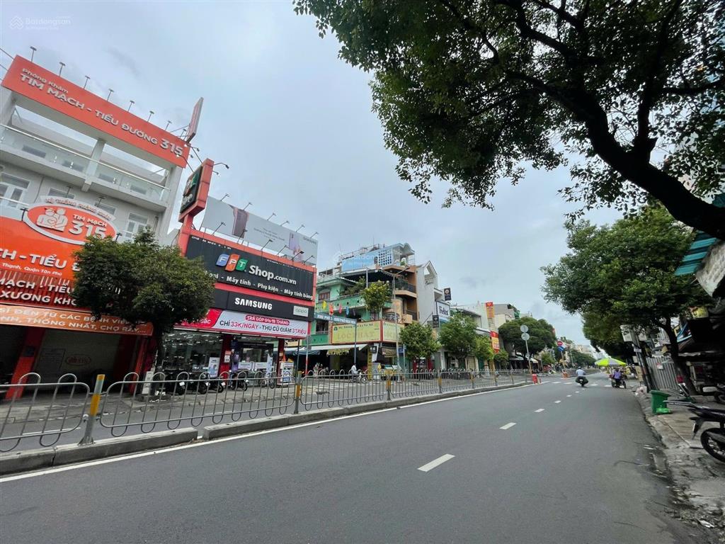 Cho thuê nhà mt nguyễn sơn, dt 8m x 30m, 1 trệt, 3 lầu, tân phú