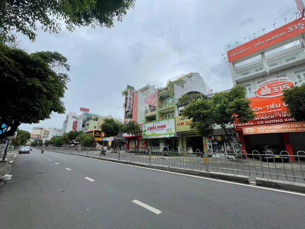 Cho thuê nhà mt nguyễn sơn, dt 8m x 30m, 1 trệt, 3 lầu, tân phú