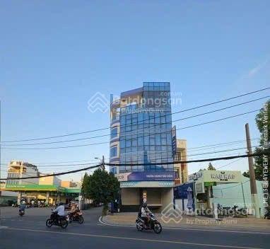 Cho thuê nhà góc 2mt kha vạn cân, dt 10m x 20m, 1 hầm, 4 lầu, thủ đức