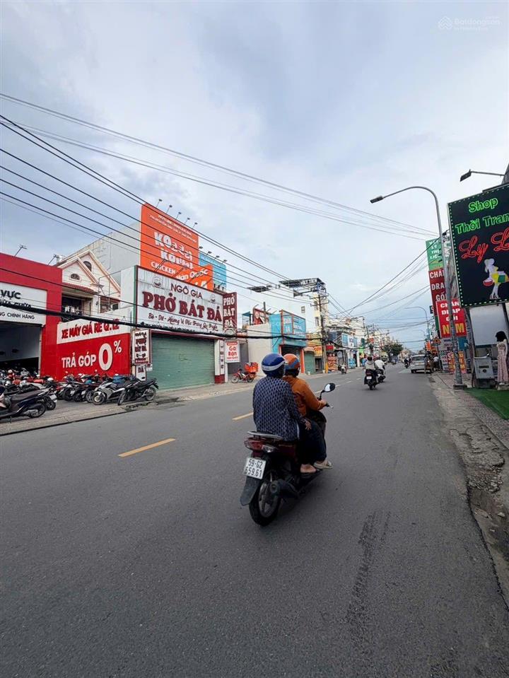 Cho thuê nhà mt nguyễn ảnh thủ, dt 7m x 30m, 1 trệt, 1 lầu, quận 12