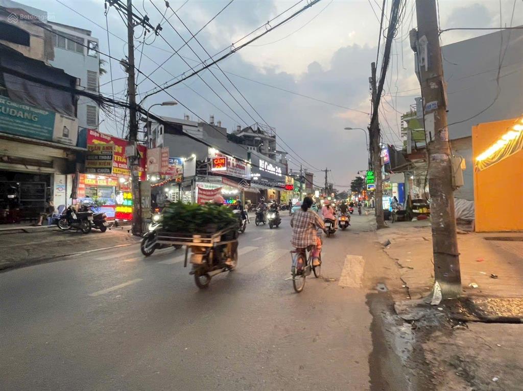 Cho thuê nhà mt phạm văn chiêu, dt 10m x 30m, gò vấp