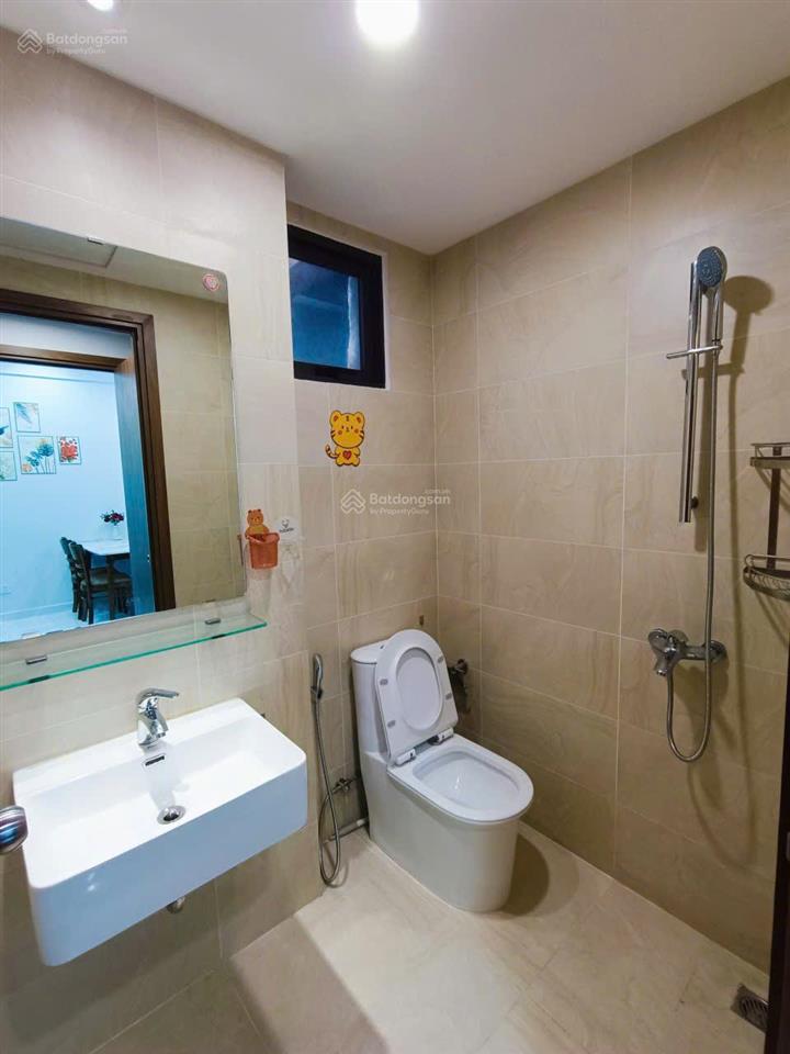 Bán gấp căn hộ 2pn  65m2 opal skyline sổ sẵn công chứng ngay