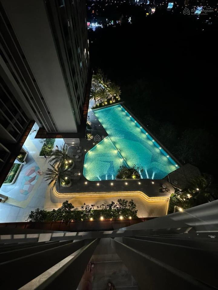 Bán gấp căn hộ 2pn  65m2 opal skyline sổ sẵn công chứng ngay