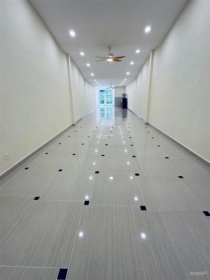 Cần bán nhà mặt tiền đường 54, phường thảo điền, dt  4.5 x 35m , 1 lầu sát bên bờ kè sg