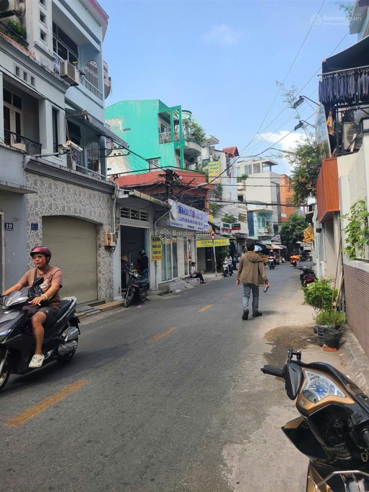 Bán nhà góc 2 mặt tiền công chúa ngọc hân p. phú thọ ( q.11 cũ ) 6.1 x 13m, cấp 4 tiện xây mới