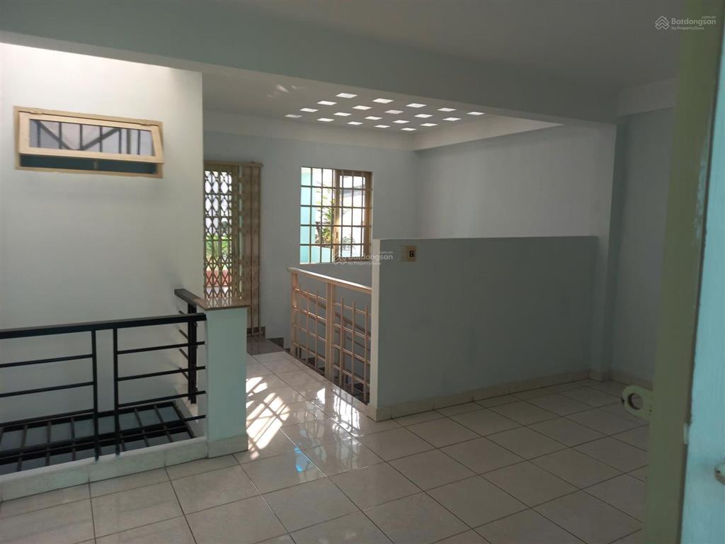 Bán nhà mặt tiền trịnh hoài đức q. 5, dt 4.5 x 26m, dtcn 112m², 1 lầu vị trí đẹp
