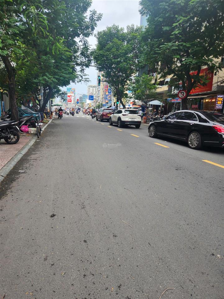 Bán nhà ngay chợ thuốc nguyễn giản thanh p. hòa hưng dt 5.8 x 20m, đang cho thuê chdv